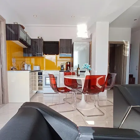 Sea La Vie Apt. Apartment *