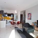 Sea La Vie Apt. 아파트